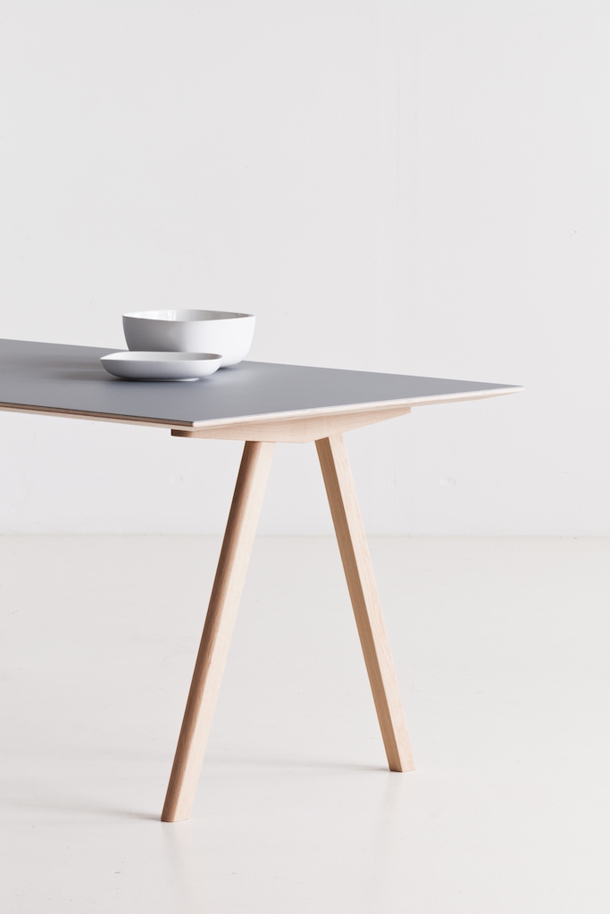 HAY CPH10 Tisch Eiche - Linoleum off white