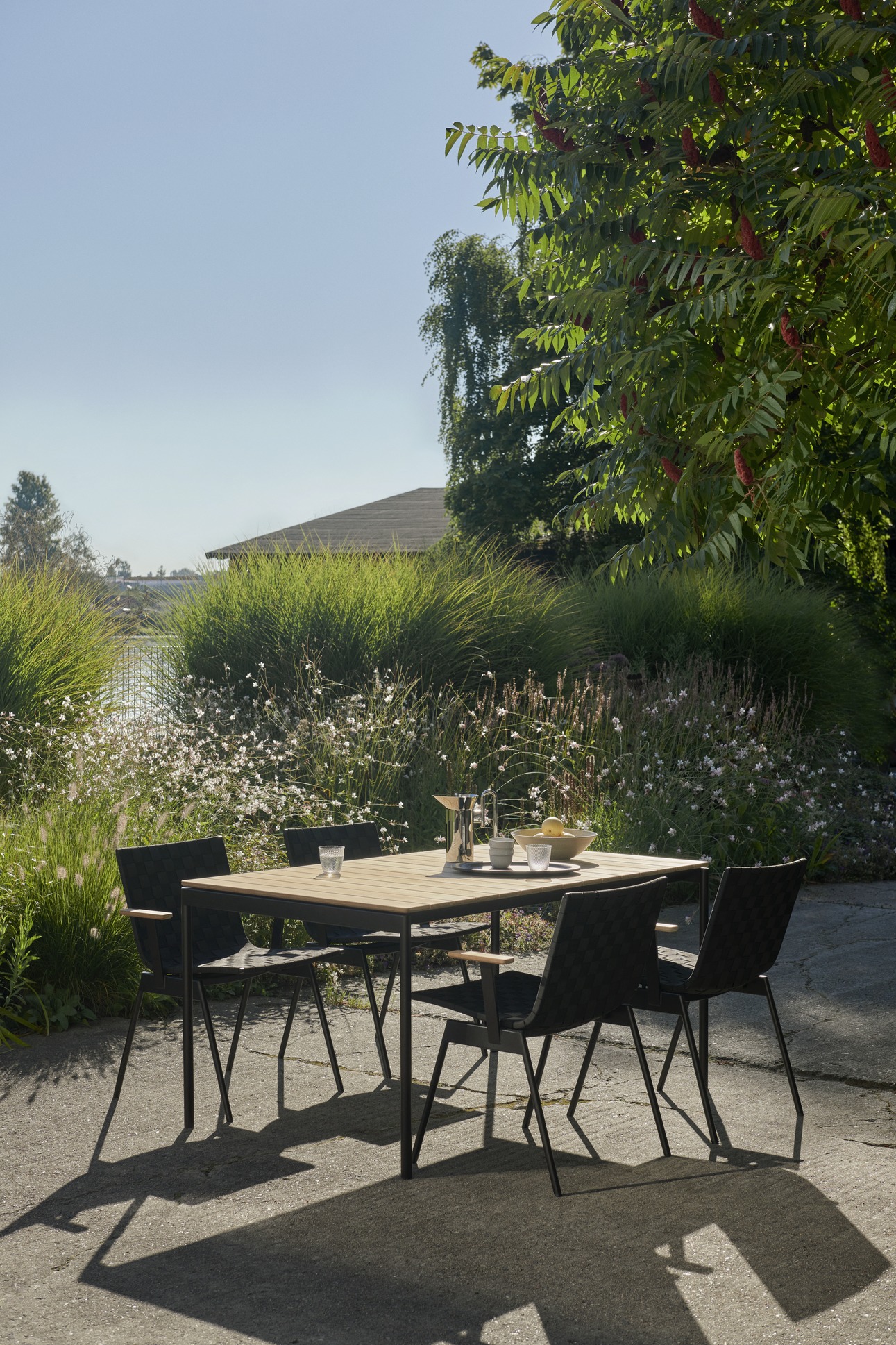 and tradition Outdoor Tisch Ville AV25