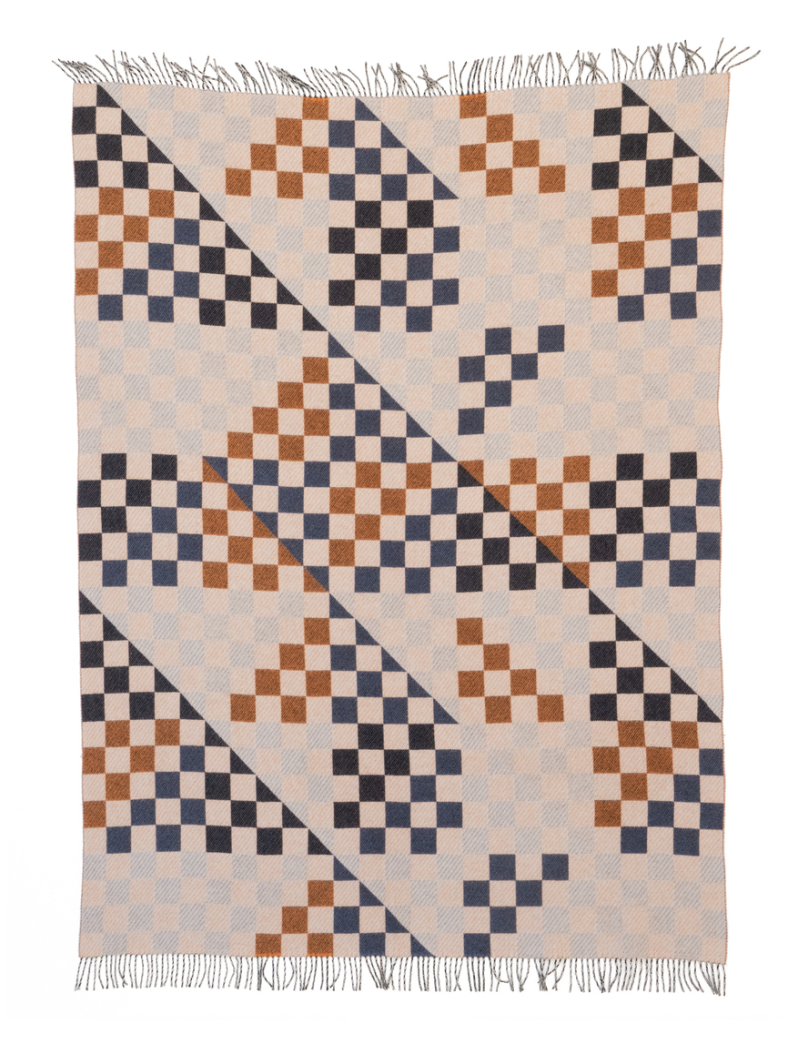 raawii Dana Arbib Patch Decke  Saffron/blue/white