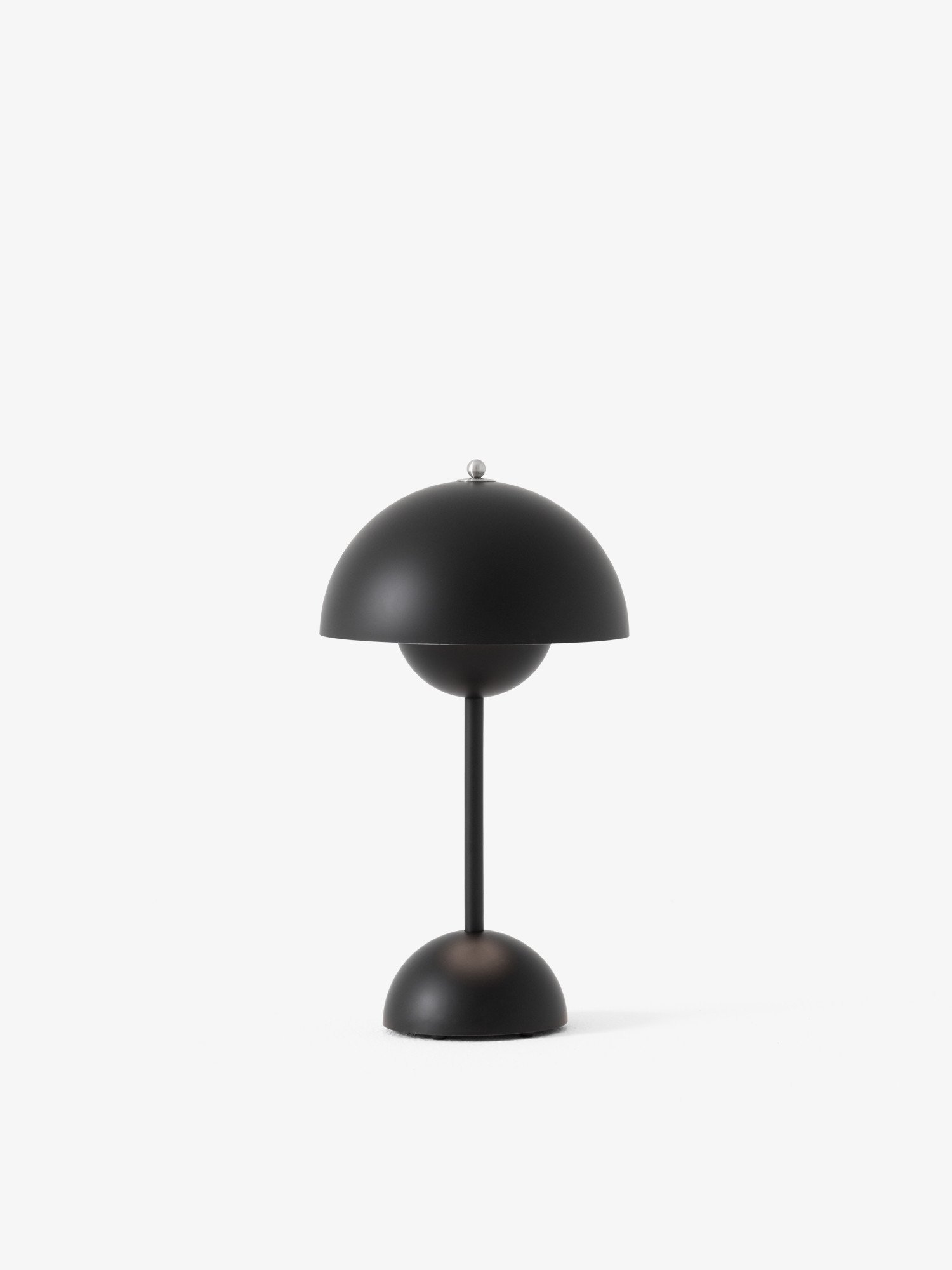 and tradition Flowerpot VP9 Portable