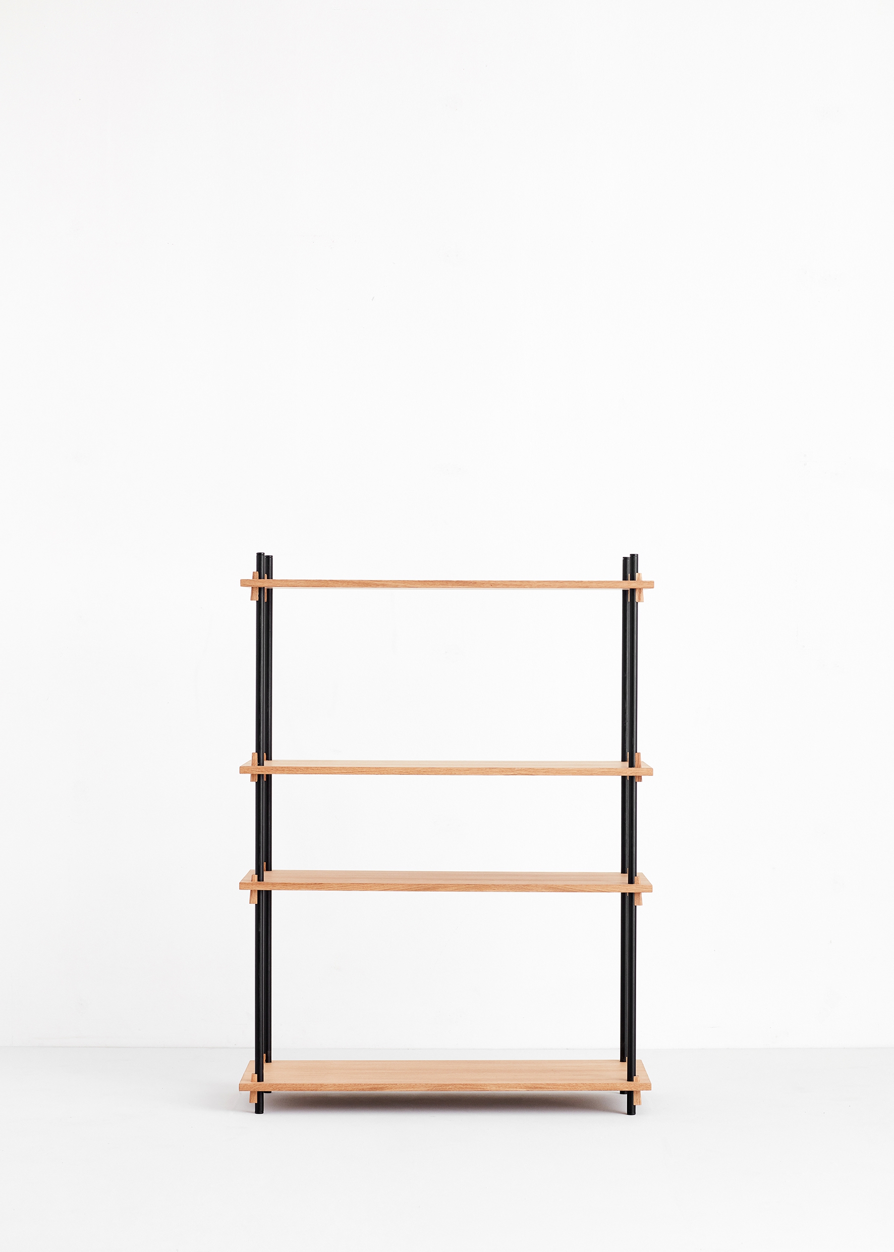 Moebe Shelving System medium single oak