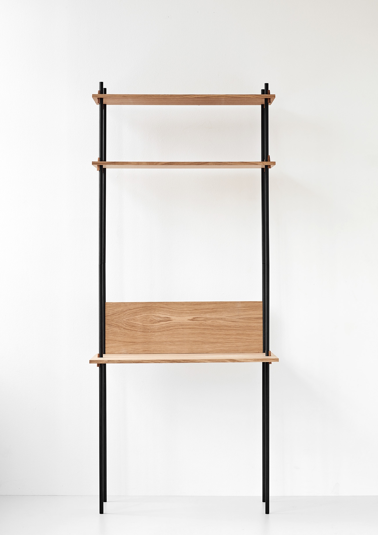 Moebe Shelving System Desk tall single set