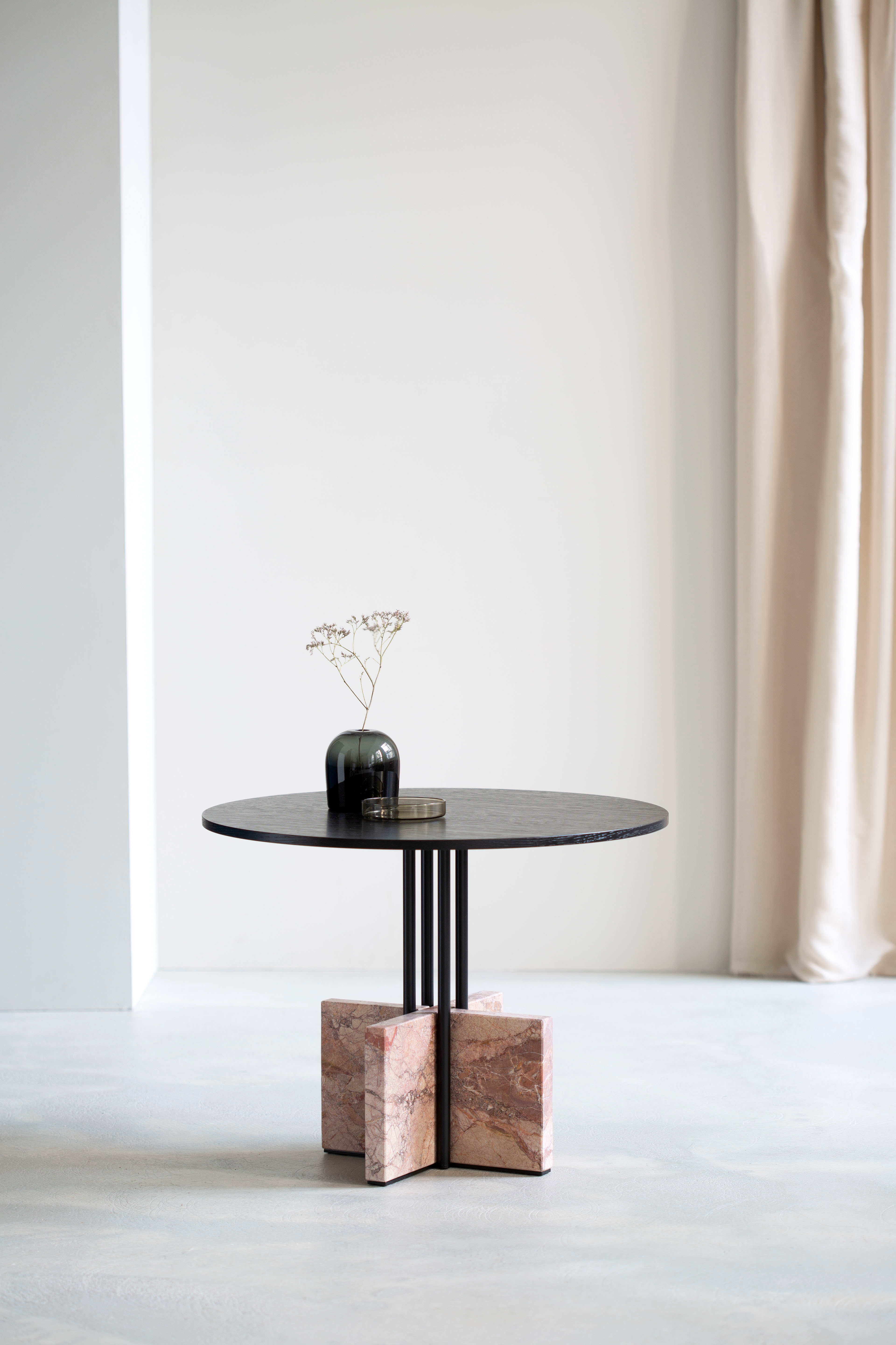 Favius Couchtisch Gravity Table Breccia Pernice