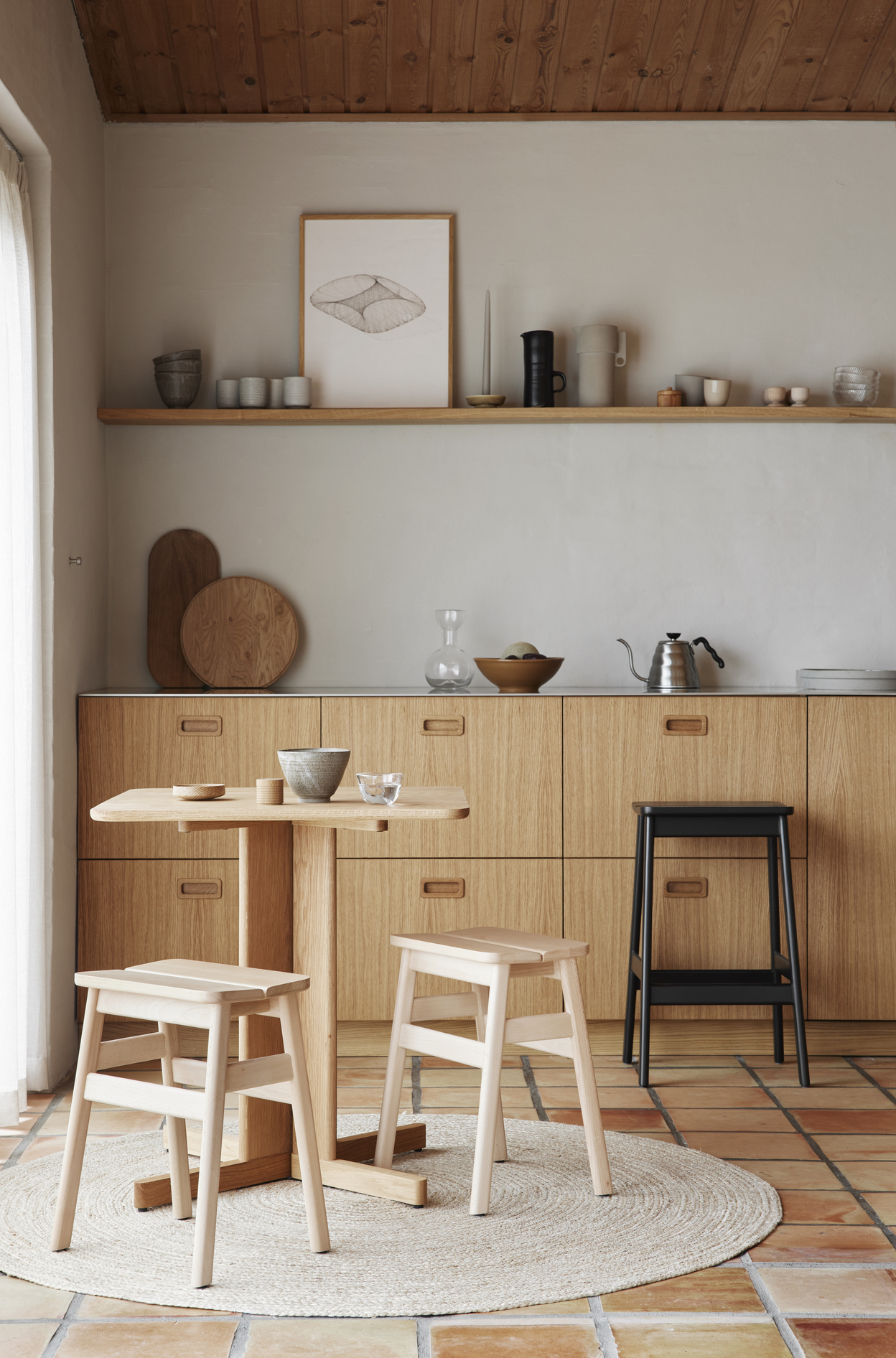 Angle Standard Bar Stool 65, Beech