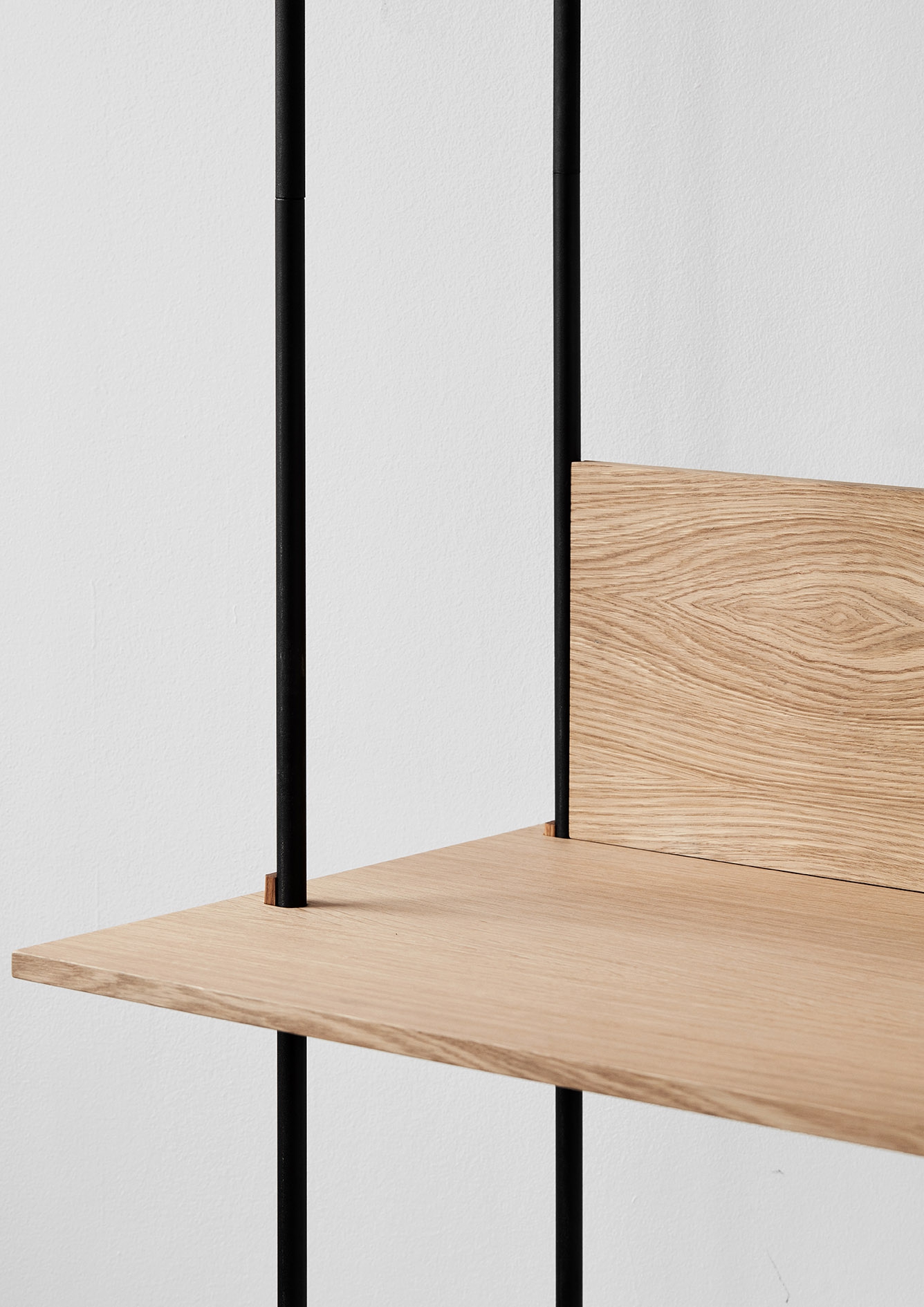 Moebe Shelving System Desk tall single set