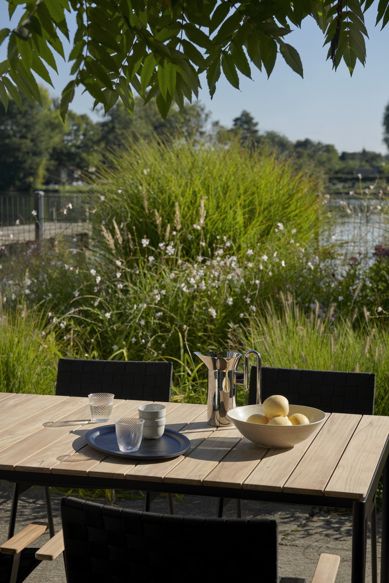and tradition Outdoor Tisch Ville AV25