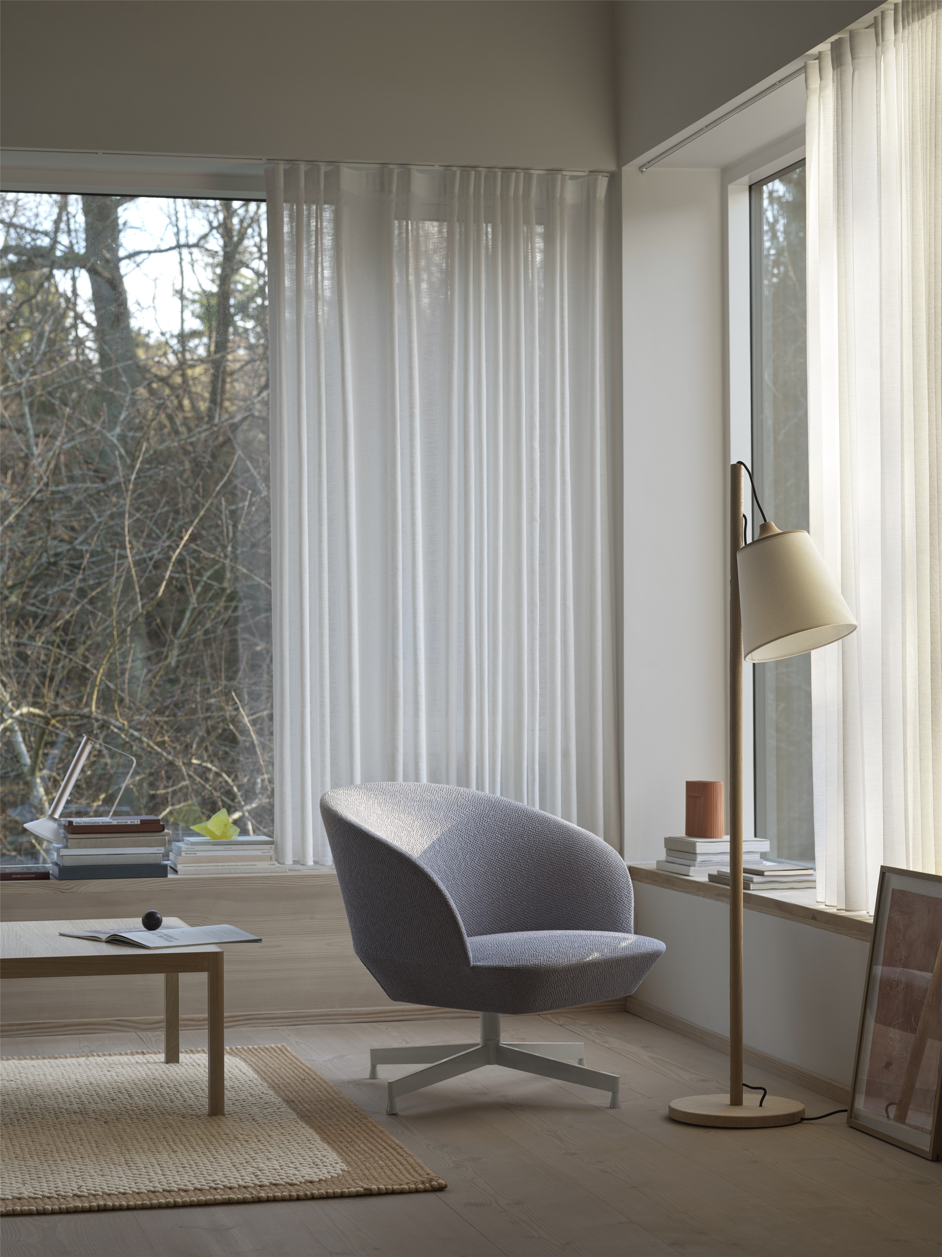 muuto Oslo Lounge Chair Svivel Base